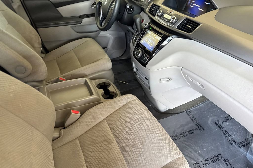 Used 2016 Honda Odyssey SE image 20