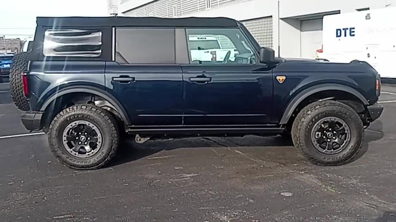 Used 2021 Ford Bronco Badlands AWD/4WD image 9
