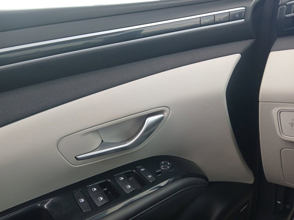 Used 2023 Hyundai Tucson Limited image 8