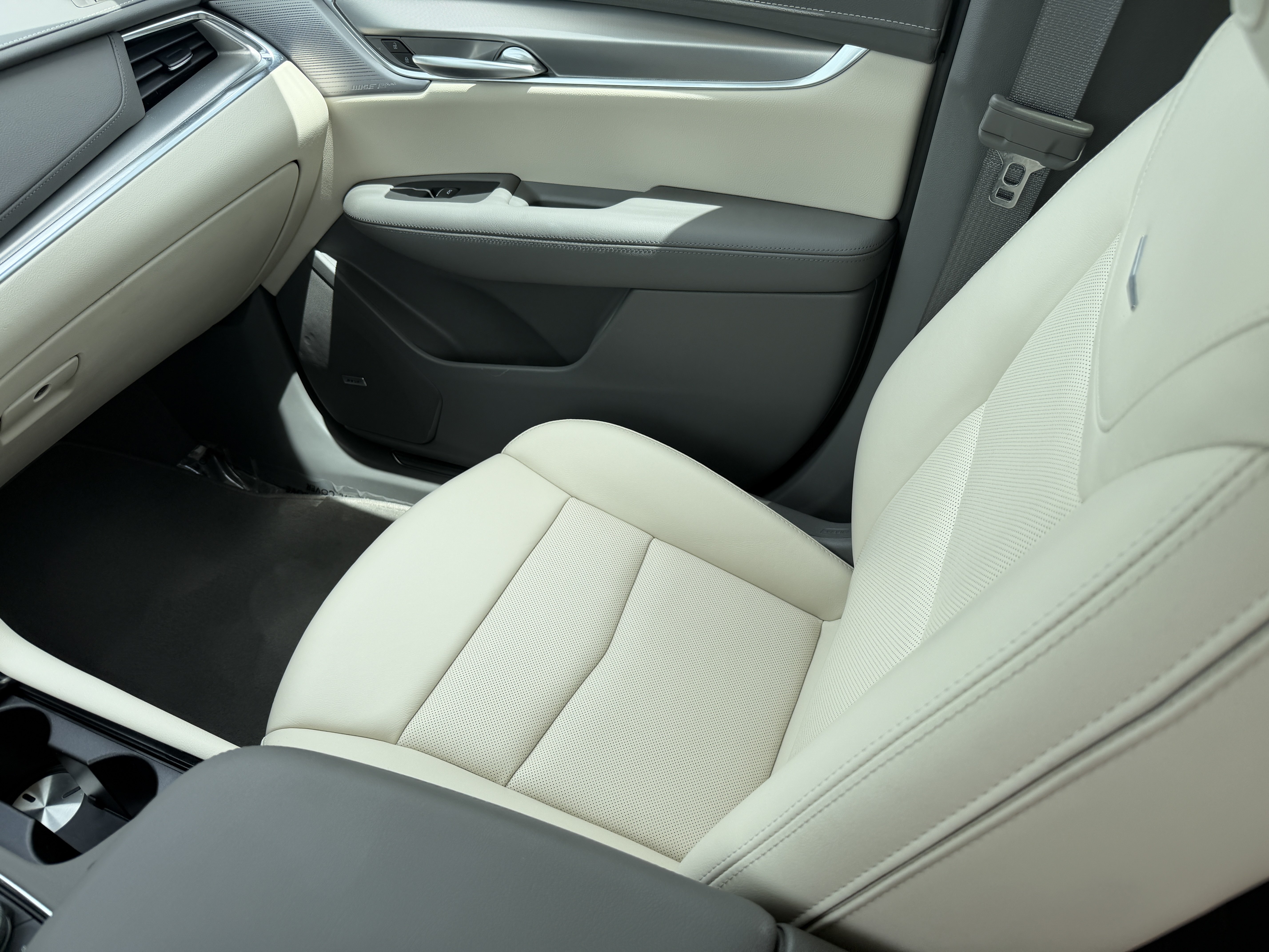 Certified 2026 Cadillac XT5 Premium Luxury w/ Driver Assist Package AWD/4WD image 15