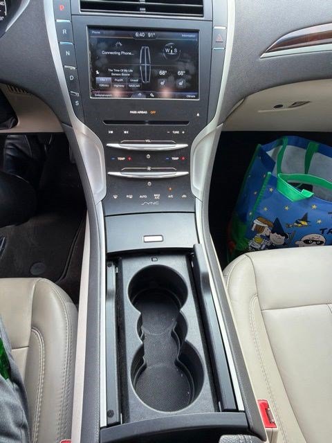 Used 2016 Lincoln MKZ w/ Equipment Group 200A Select FWD image 17