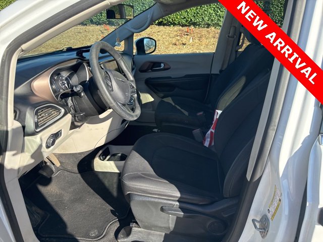 Used 2019 Chrysler Pacifica L image 10