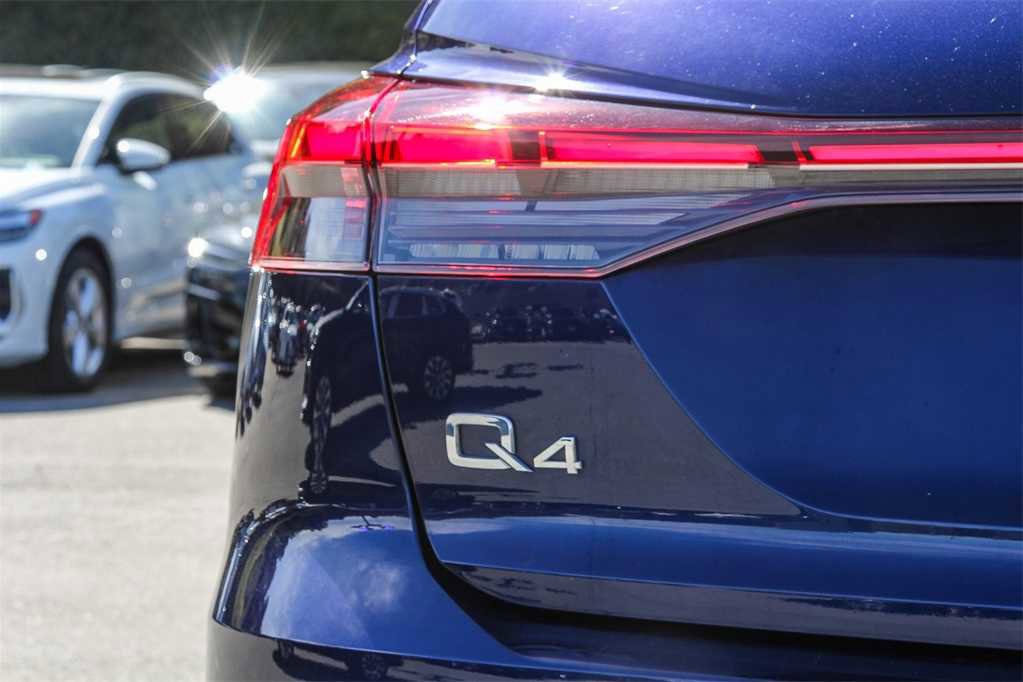 Used 2024 Audi Q4 e-tron Premium Plus image 11