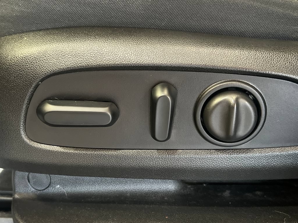 Used 2019 Chevrolet Traverse LT w/ LPO, Floor Liner Package AWD/4WD image 30