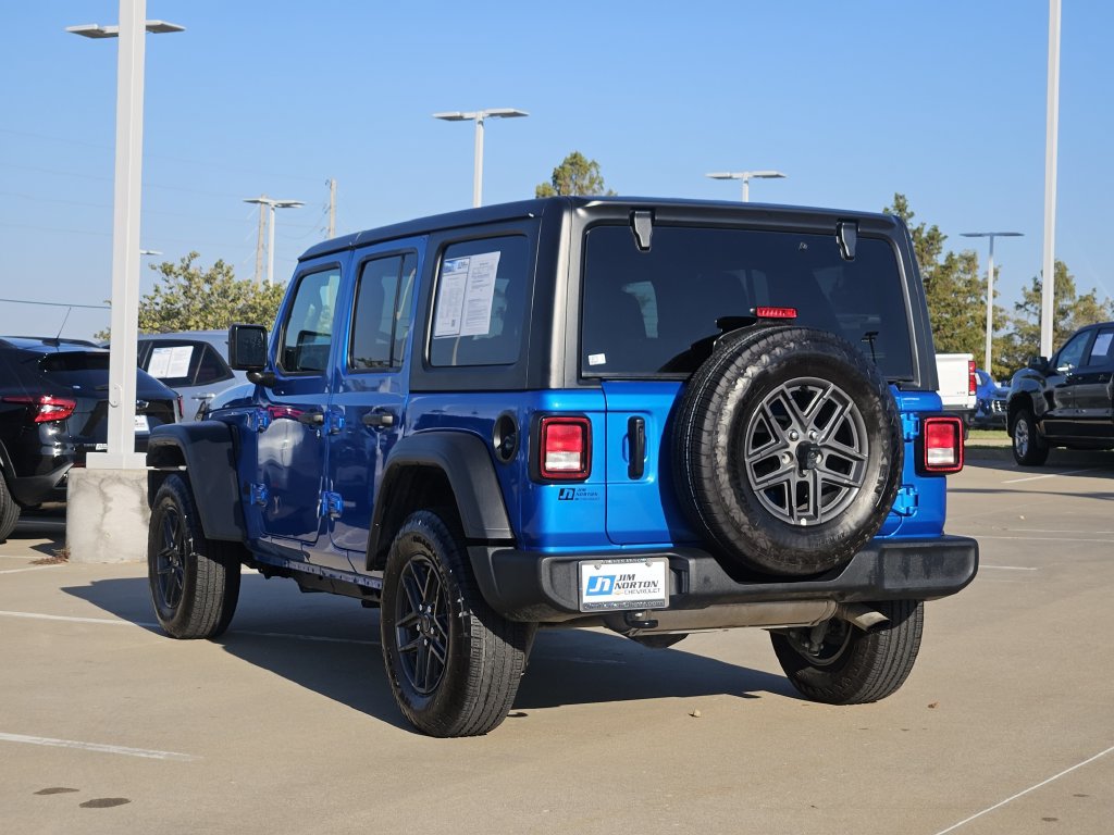 Used 2024 Jeep Wrangler Unlimited Sport AWD/4WD image 5
