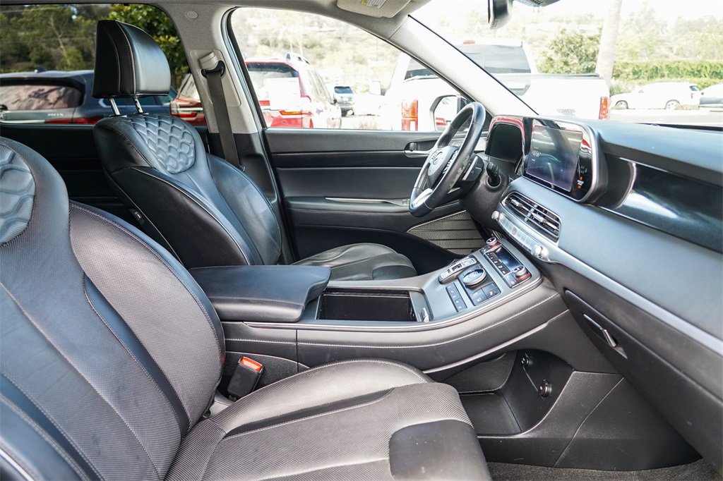 Used 2022 Hyundai Palisade Limited w/ Cargo Package image 17