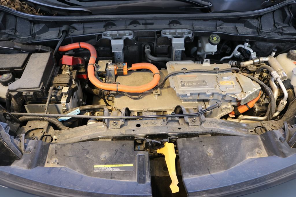 Used 2023 Nissan Ariya AWD image 45