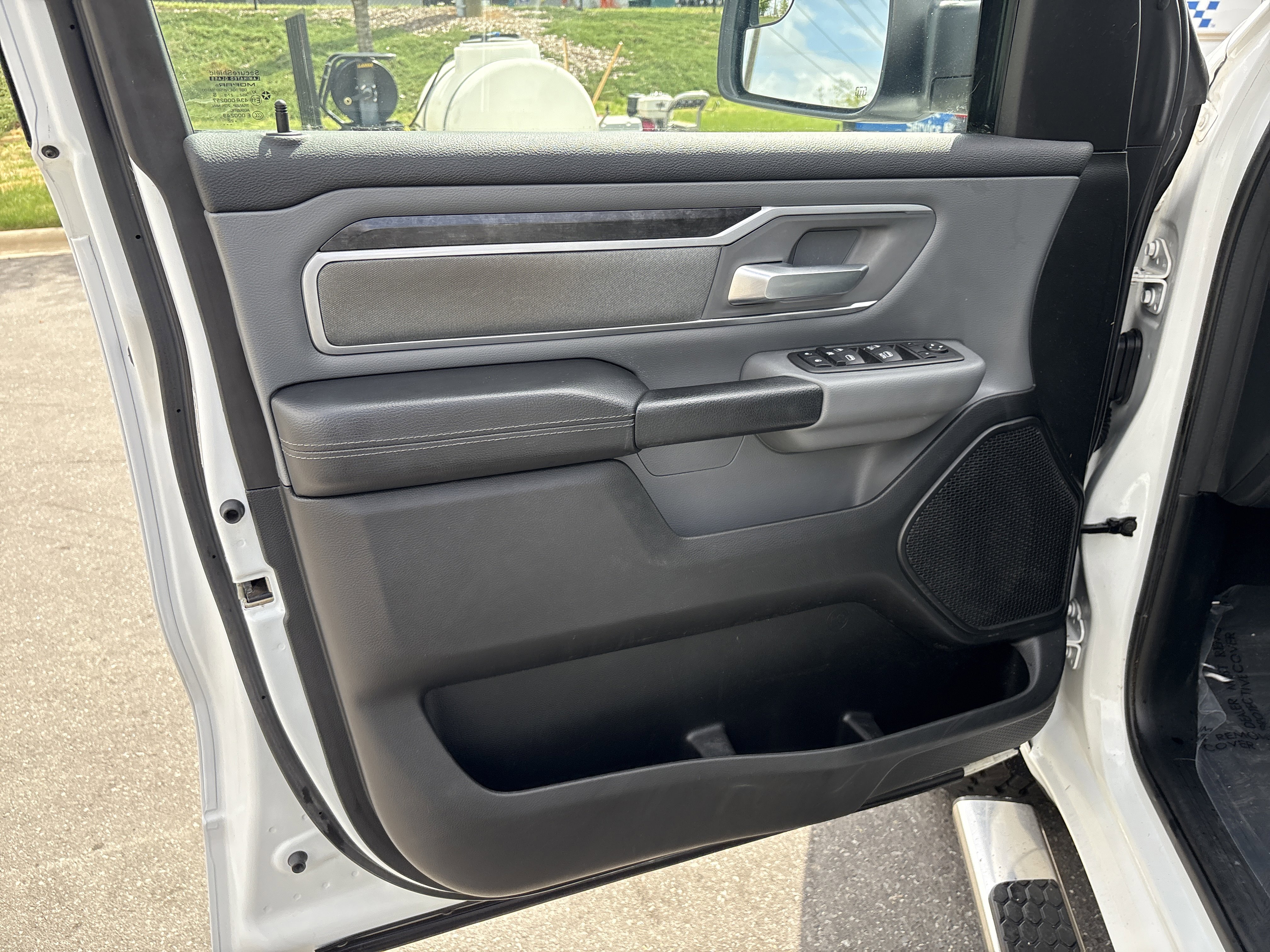 Used 2022 RAM 1500 Big Horn w/ Level 1 Safety Group AWD/4WD image 14