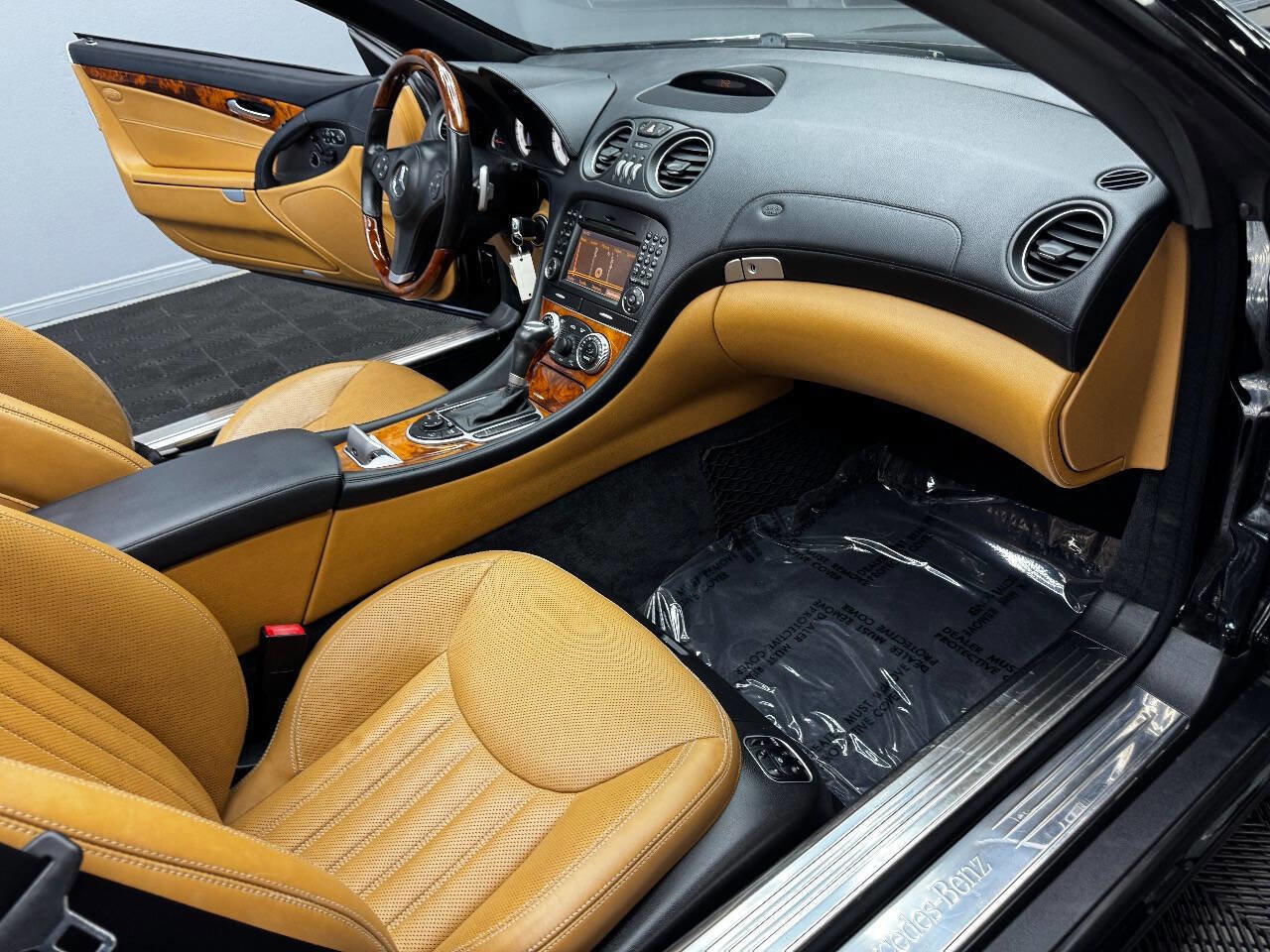 Used 2011 Mercedes-Benz SL 550 image 51