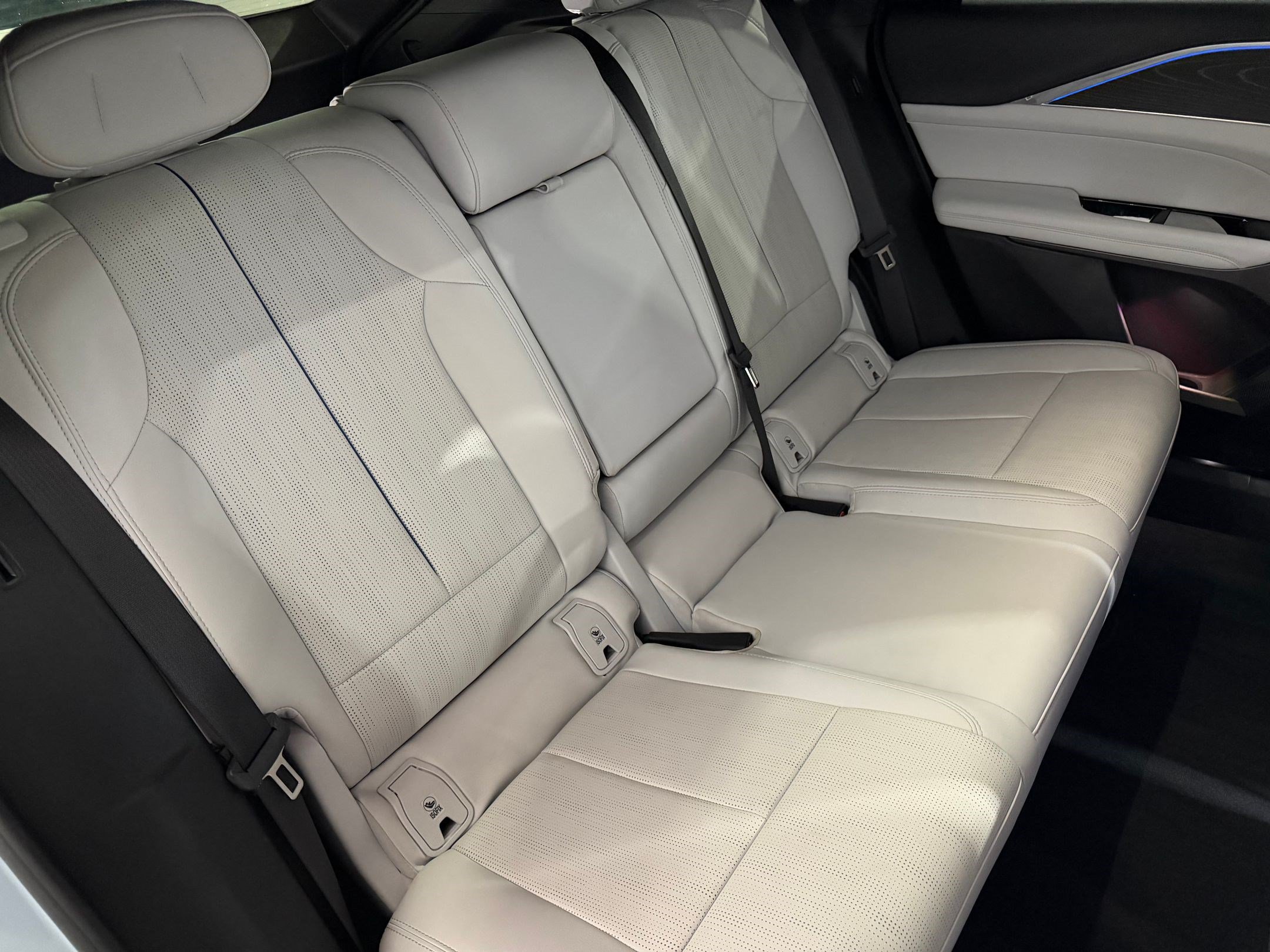 Certified 2024 Cadillac Lyriq Luxury RWD image 45