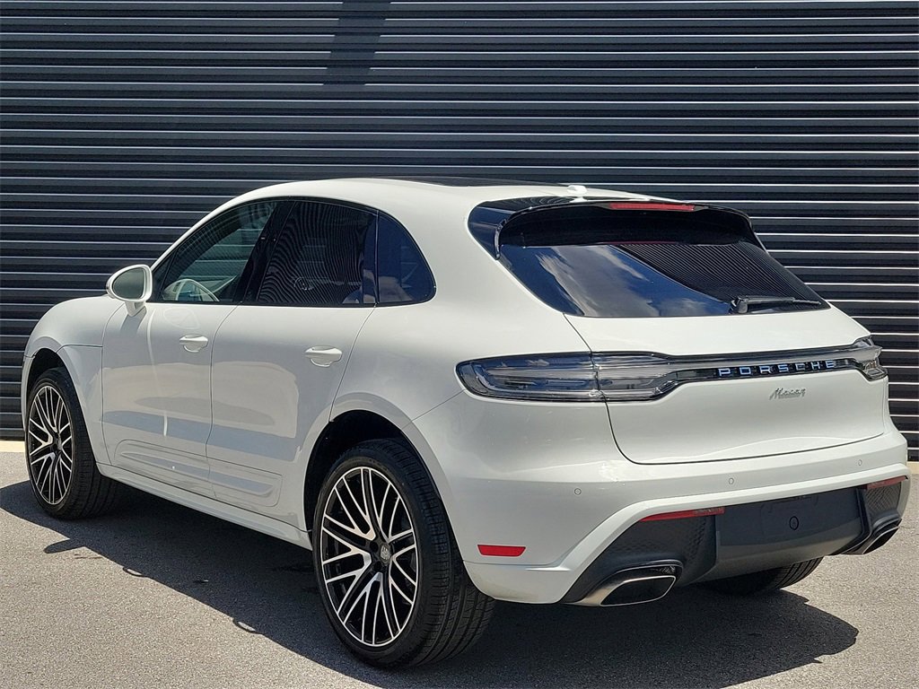 New 2026 Porsche Macan image 3