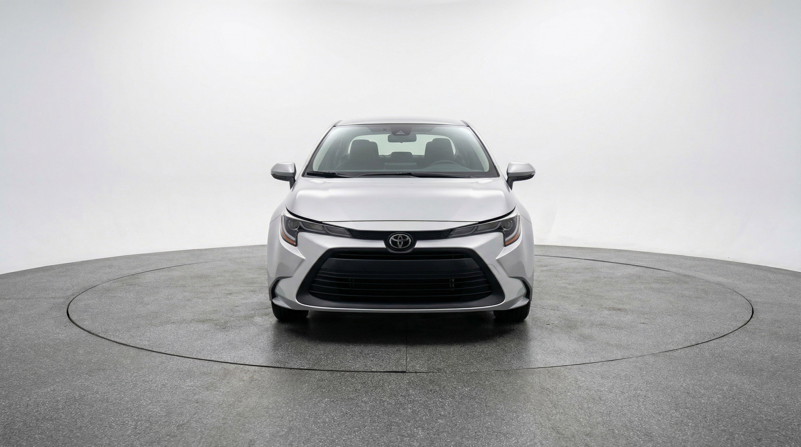 Used 2025 Toyota Corolla LE FWD image 2