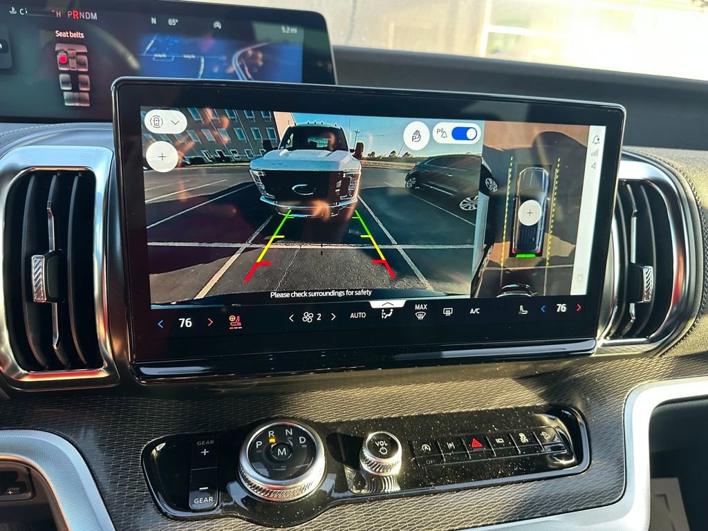 New 2025 Ford Expedition Platinum image 16