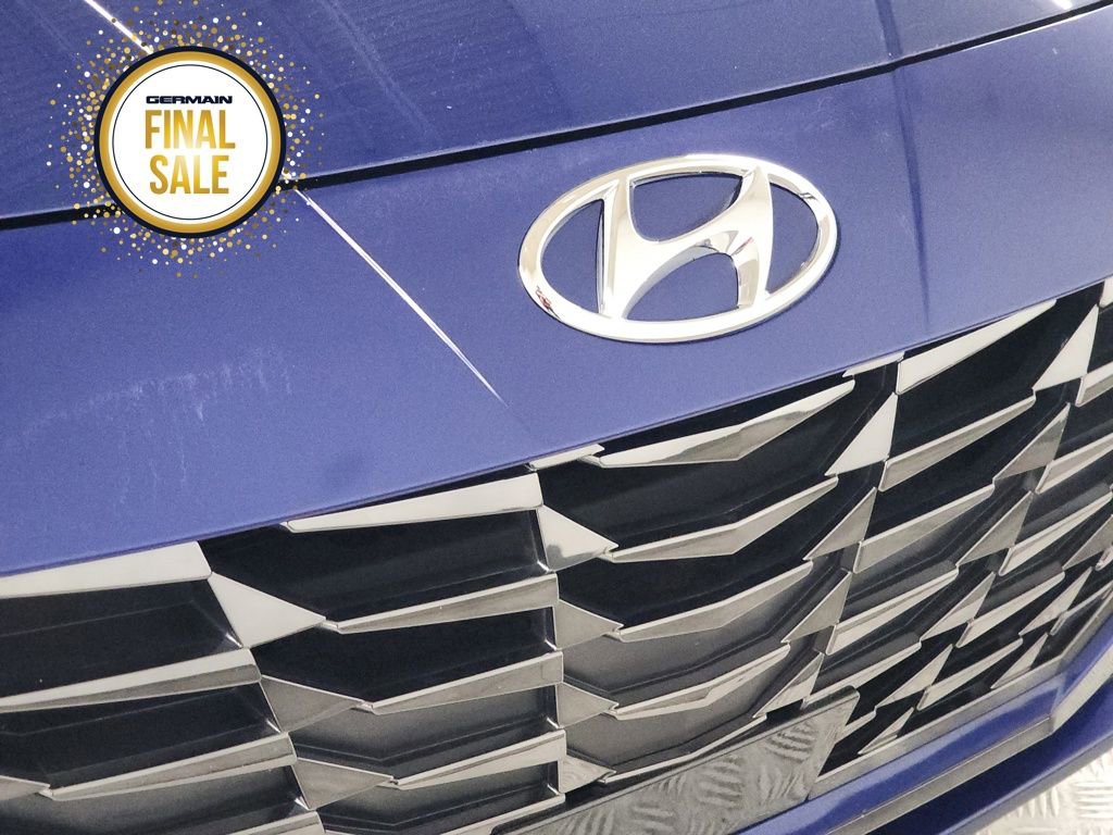 Used 2023 Hyundai Elantra Limited w/ Preferred Accessory Package image 11