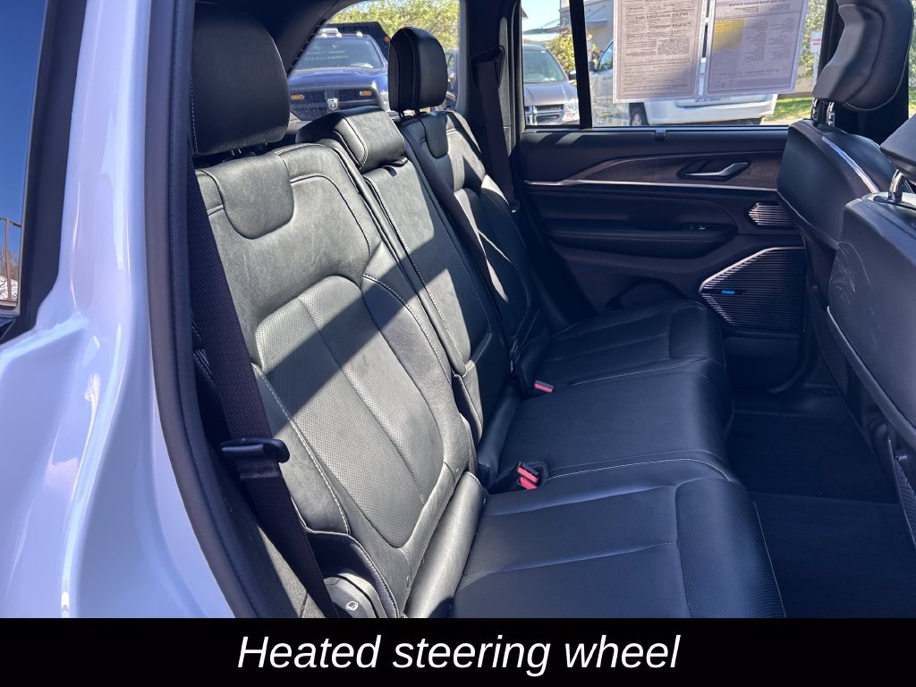 Certified 2023 Jeep Grand Cherokee Overland w/ Luxury Tech Group IV AWD/4WD image 36