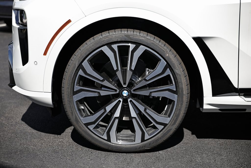 New 2026 BMW X7 xDrive40i image 9