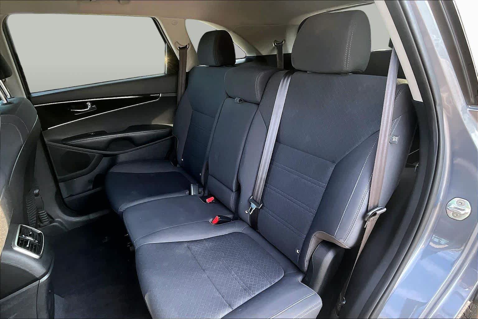 Used 2019 Kia Sorento L FWD image 21