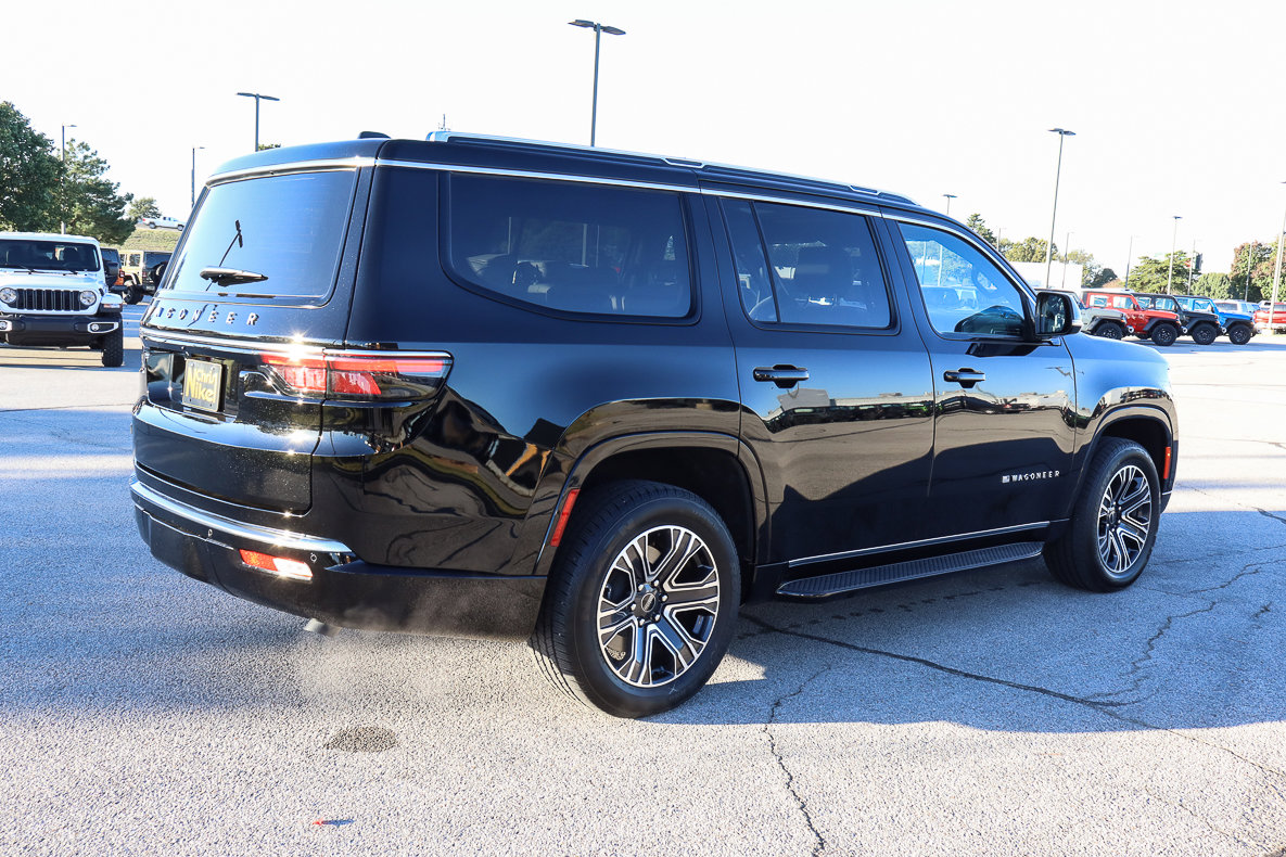 New 2025 Jeep Wagoneer w/ Premium Group I image 5