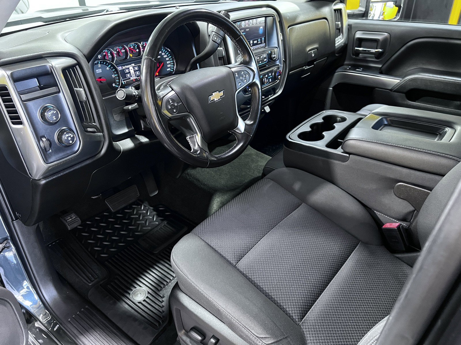 Used 2018 Chevrolet Silverado 1500 LT w/ LT Eassist Package image 14