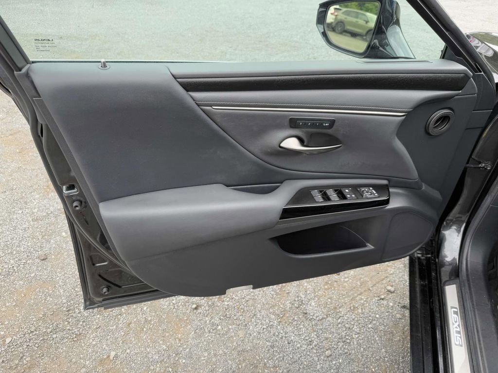 Used 2022 Lexus ES 350 w/ Premium Package image 13