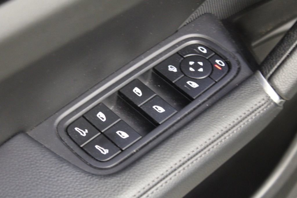 Certified 2023 Porsche Cayenne S Platinum AWD/4WD image 19