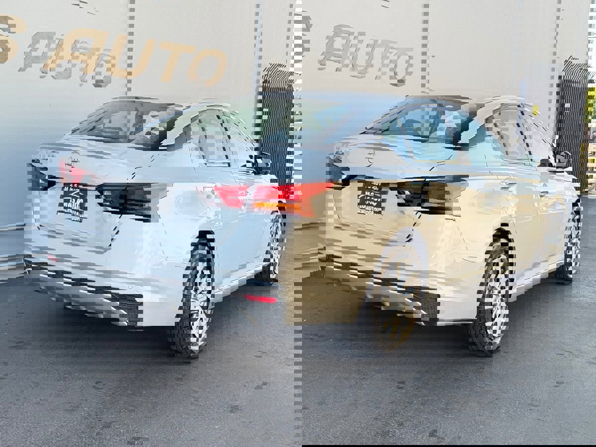 Used 2024 Nissan Altima 2.5 S image 4