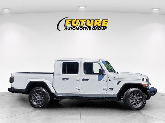 New 2026 Jeep Gladiator Sport image 3