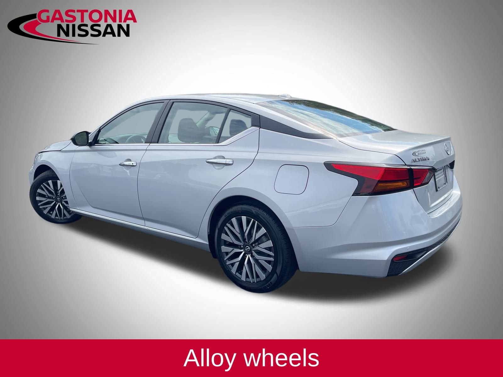 Used 2024 Nissan Altima 2.5 SV image 8