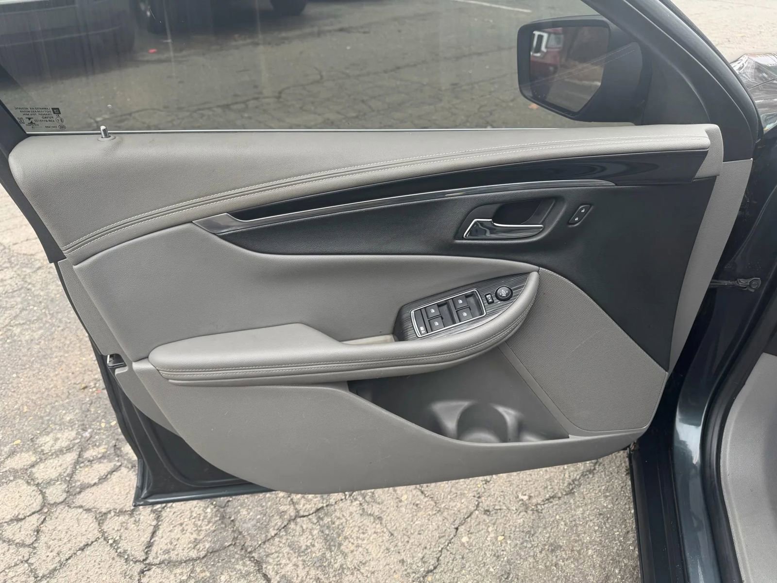 Used 2018 Chevrolet Impala LT image 5