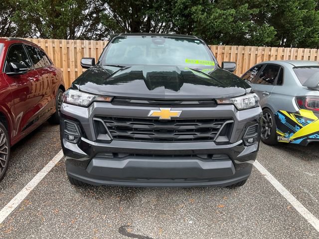 Used 2023 Chevrolet Colorado LT w/ LT Convenience Package II RWD image 2