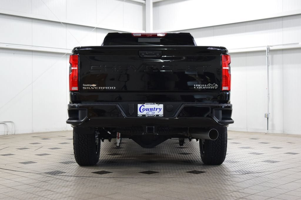 New 2026 Chevrolet Silverado 2500 High Country w/ High Country Premium Package AWD/4WD image 7