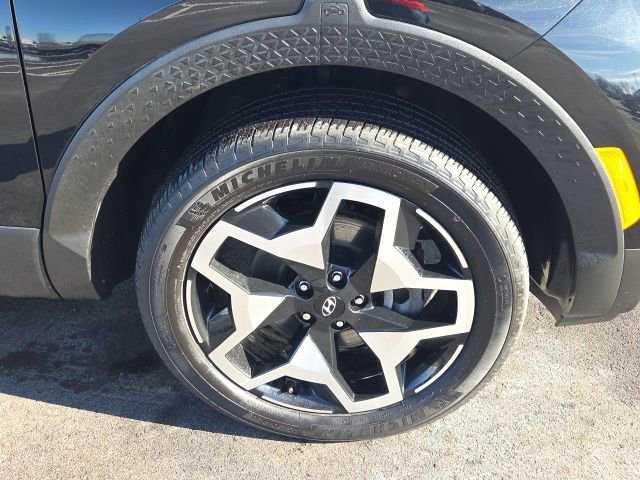 Used 2024 Hyundai Santa Cruz Limited image 2