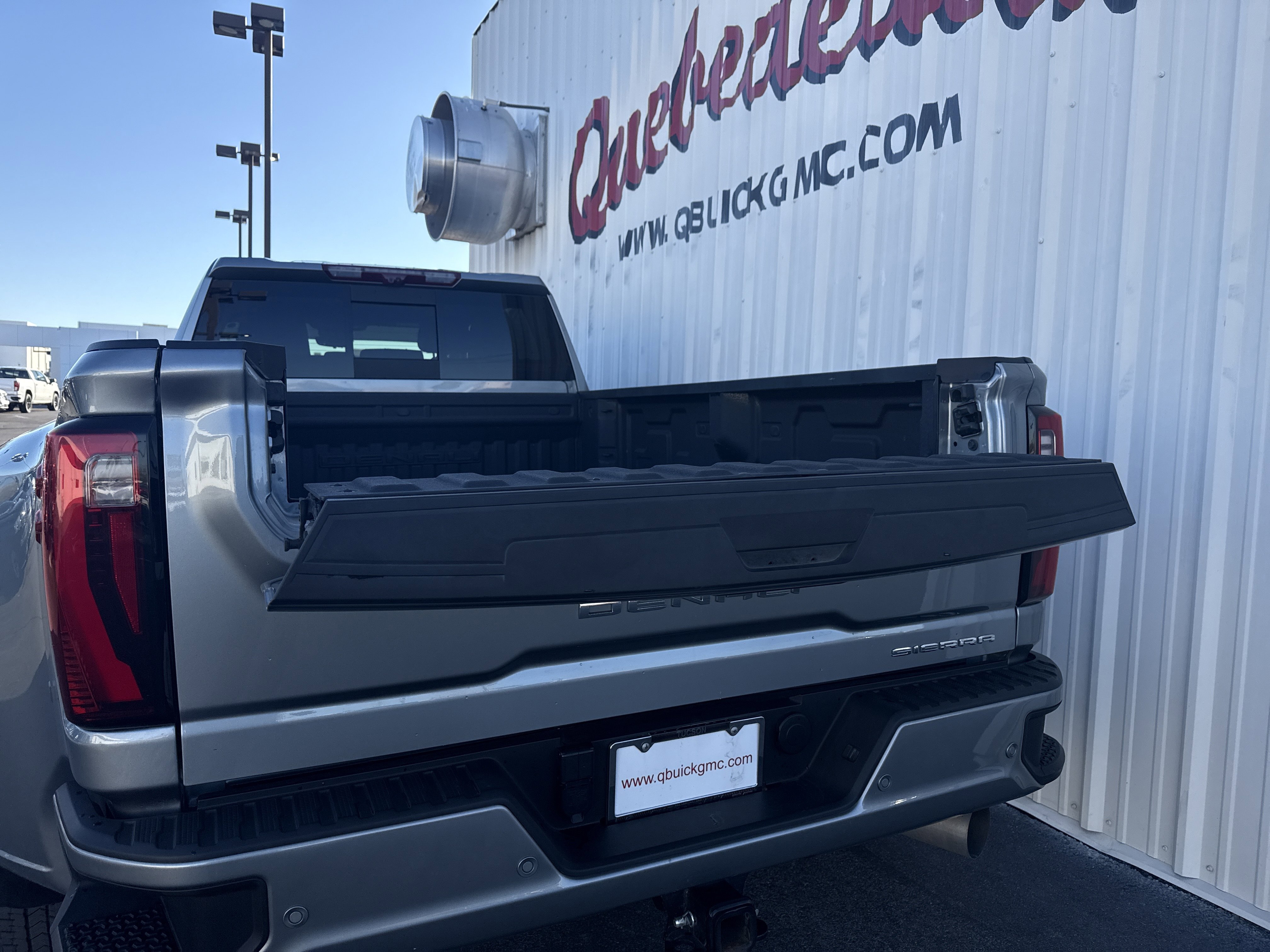 Used 2024 GMC Sierra 3500 Denali w/ Denali Reserve Package image 14