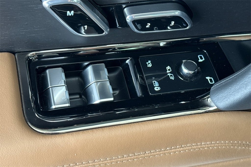 Used 2023 Land Rover Range Rover Sport SE image 15