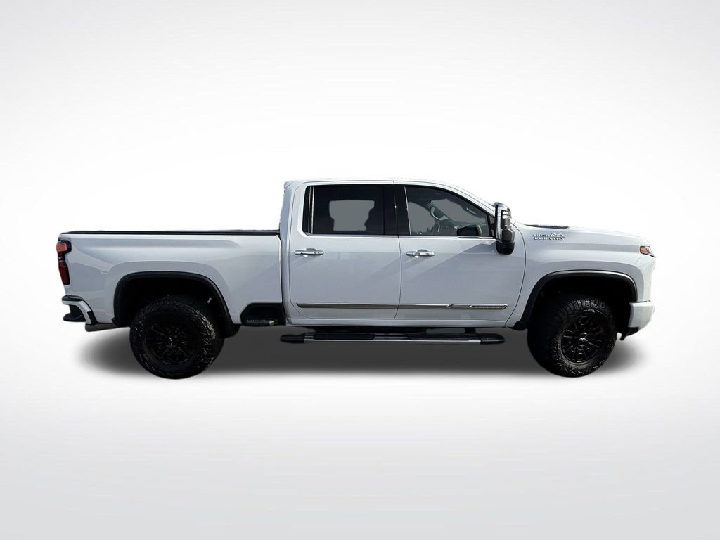 Used 2024 Chevrolet Silverado 3500 High Country w/ Technology Package image 9