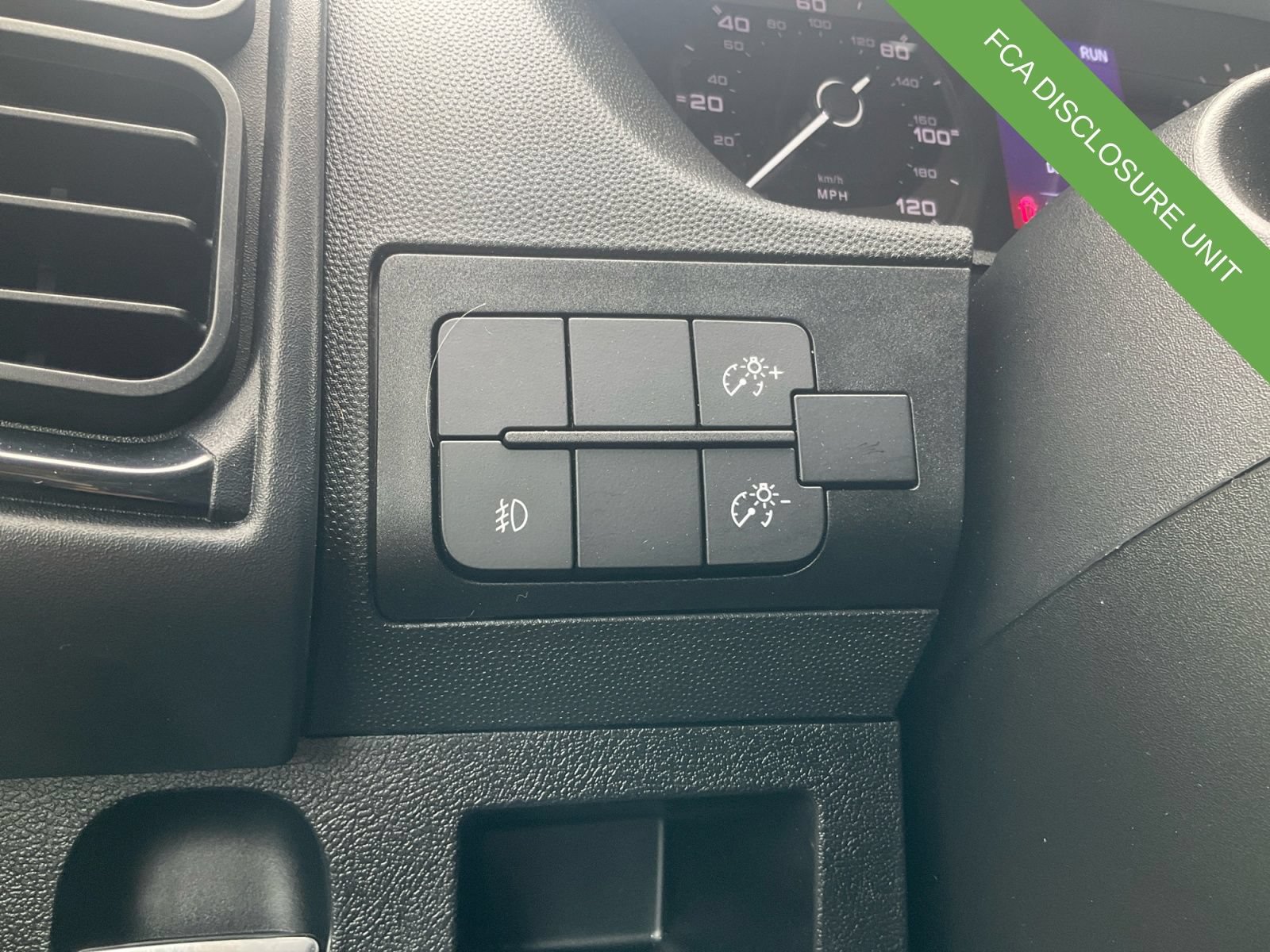 Used 2025 RAM ProMaster 1500 w/ Convenience Group FWD image 30