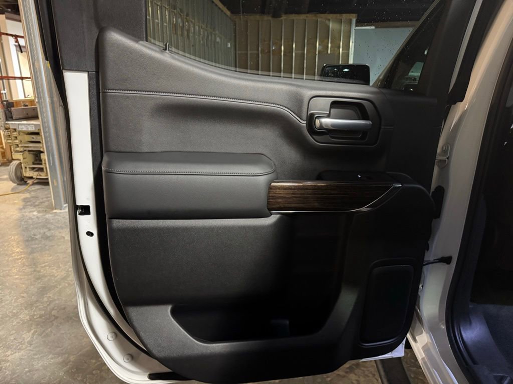 Used 2020 GMC Sierra 1500 SLE w/ Preferred Package image 17