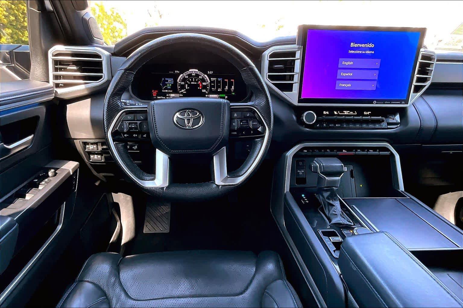 Used 2023 Toyota Sequoia Platinum AWD/4WD image 5