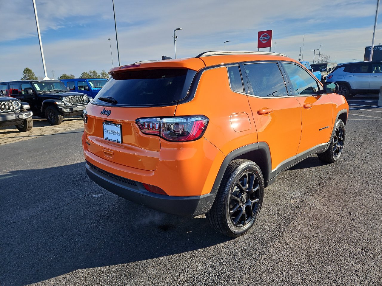 New 2026 Jeep Compass Latitude w/ Sun and Sound Group AWD/4WD image 7