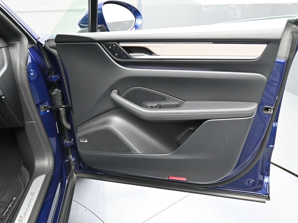 Certified 2024 Porsche Macan 4 Electric image 30