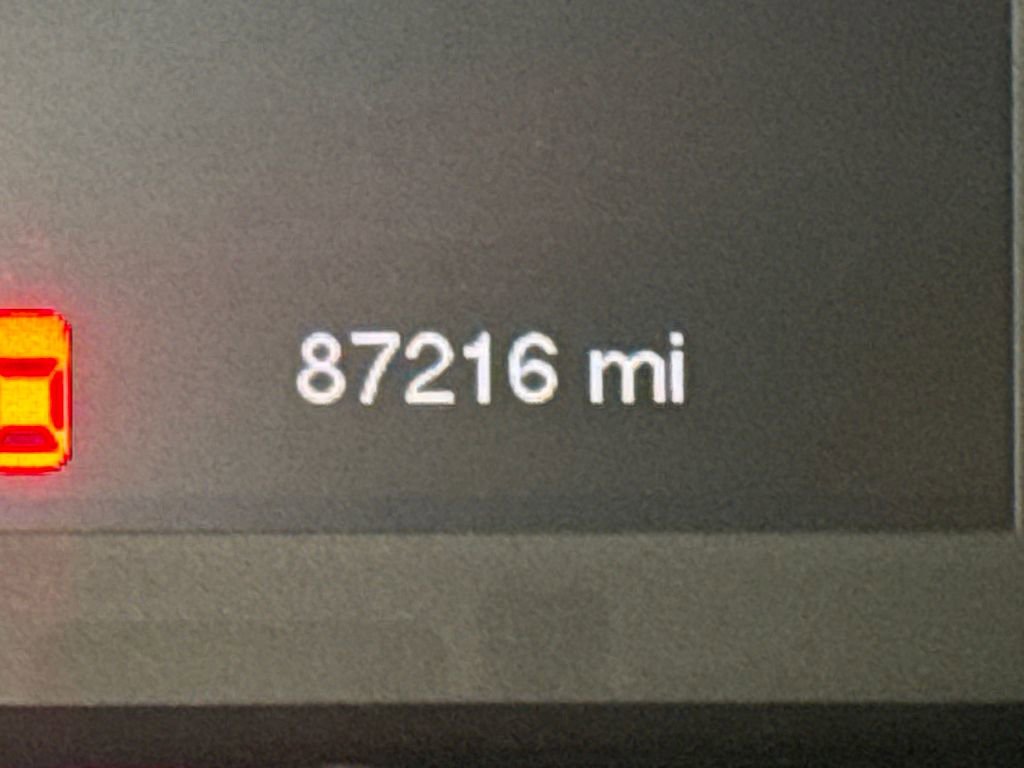 Used 2016 Jeep Cherokee Latitude w/ Comfort/Convenience Group image 16