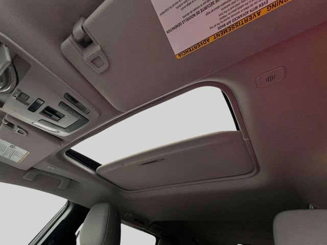 Used 2025 Toyota Sienna LE w/ LE Plus Package image 36