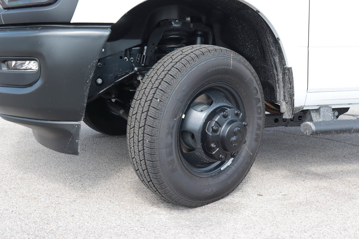 New 2027 RAM 3500 Tradesman AWD/4WD image 12
