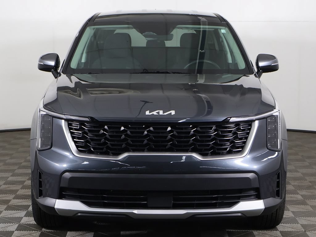 Certified 2024 Kia Sorento LX FWD image 10