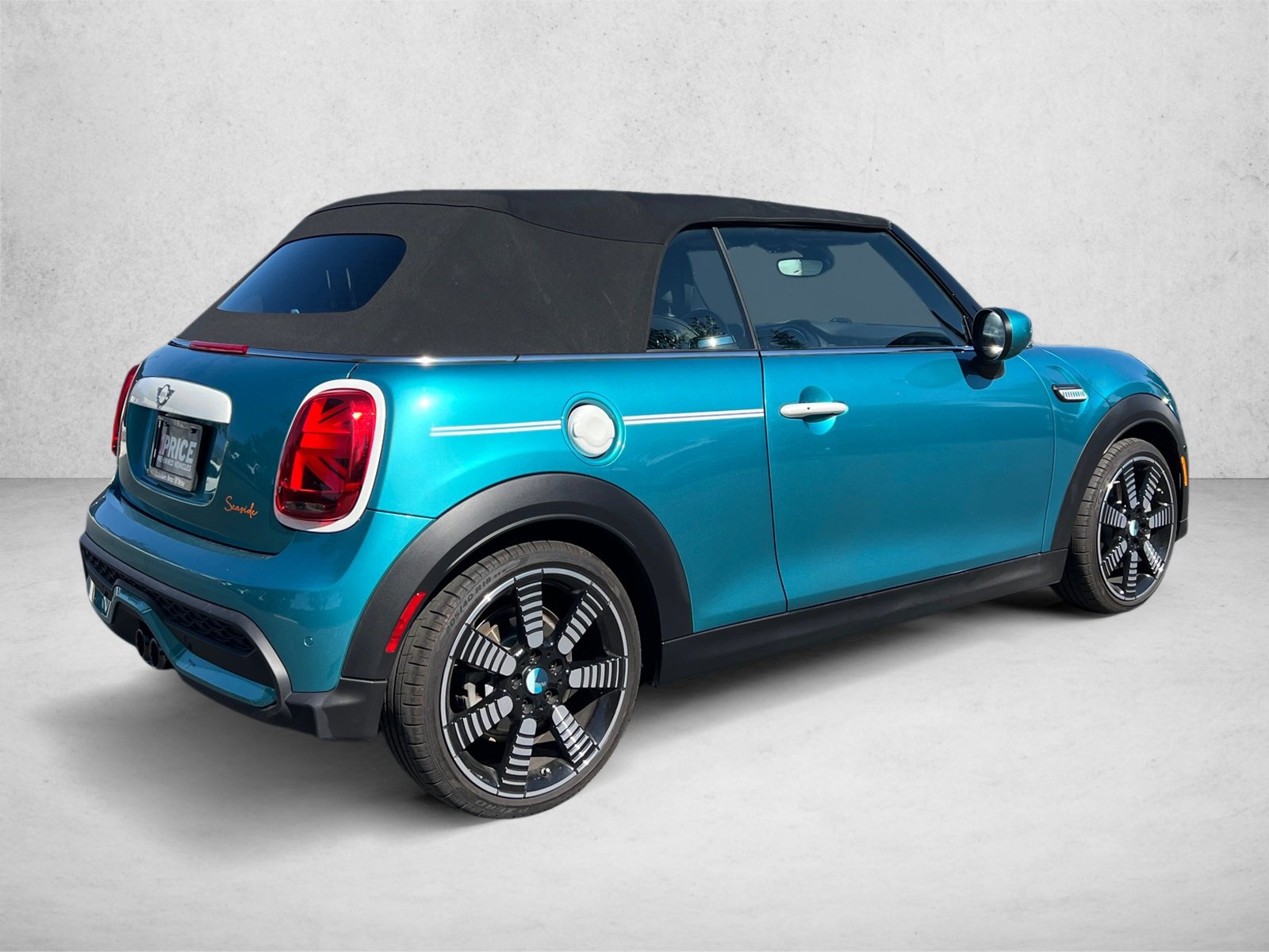 Used 2024 MINI Cooper S w/ Seaside Edition FWD image 5