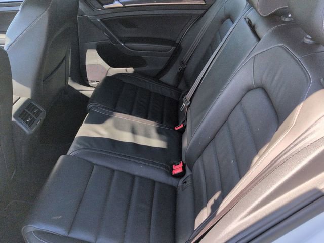 Used 2017 Volkswagen Golf 4-Door image 23