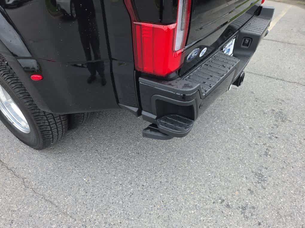 New 2026 Ford F350 Platinum AWD/4WD image 12