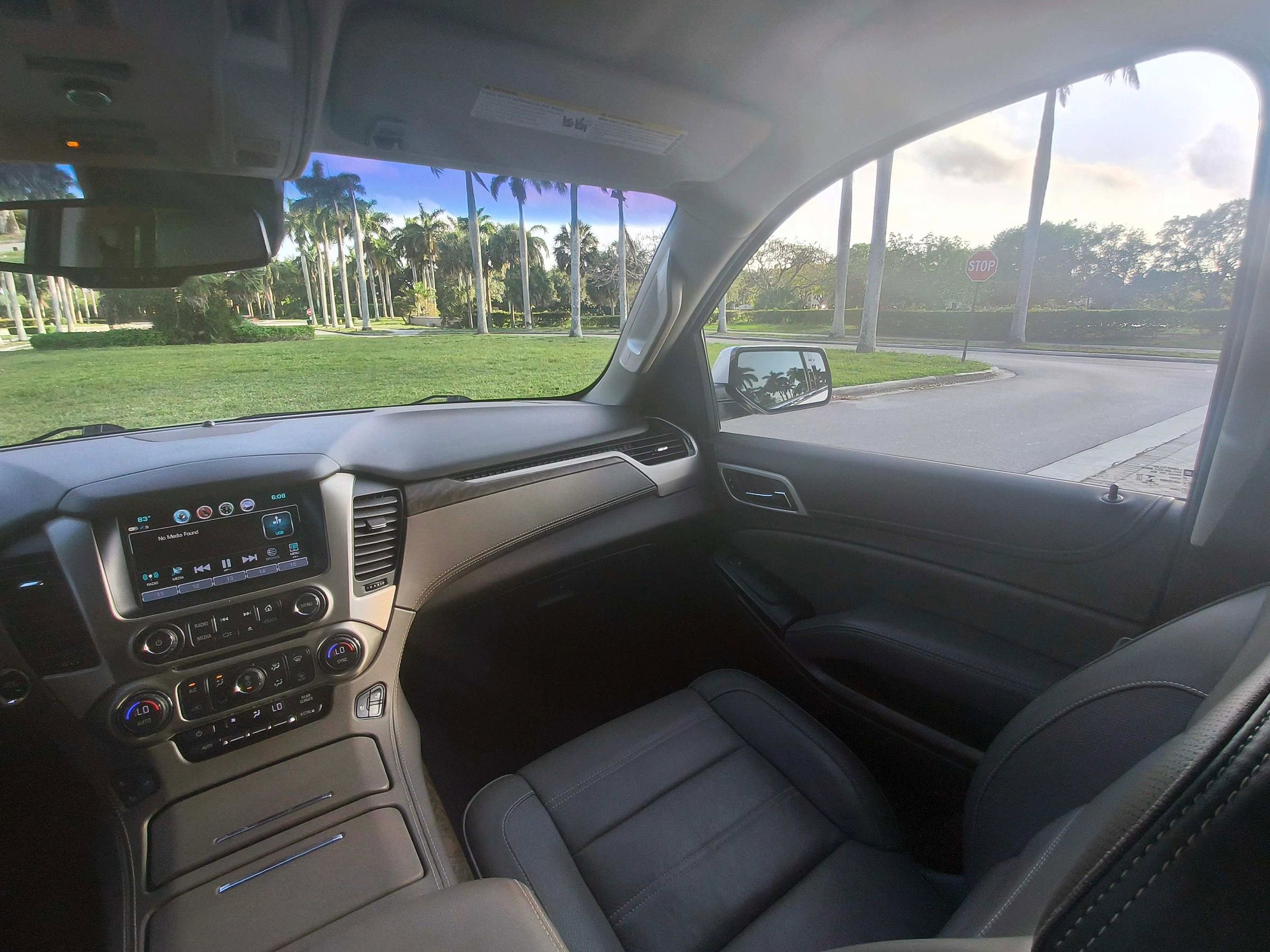 Used 2018 GMC Yukon Denali w/ Enhanced Security Package AWD/4WD image 25