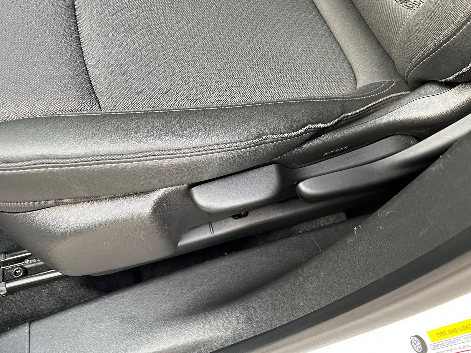 Used 2025 Buick Encore GX Preferred image 22