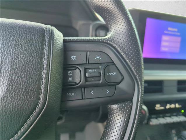 Certified 2025 Toyota Tacoma SR5 AWD/4WD image 20